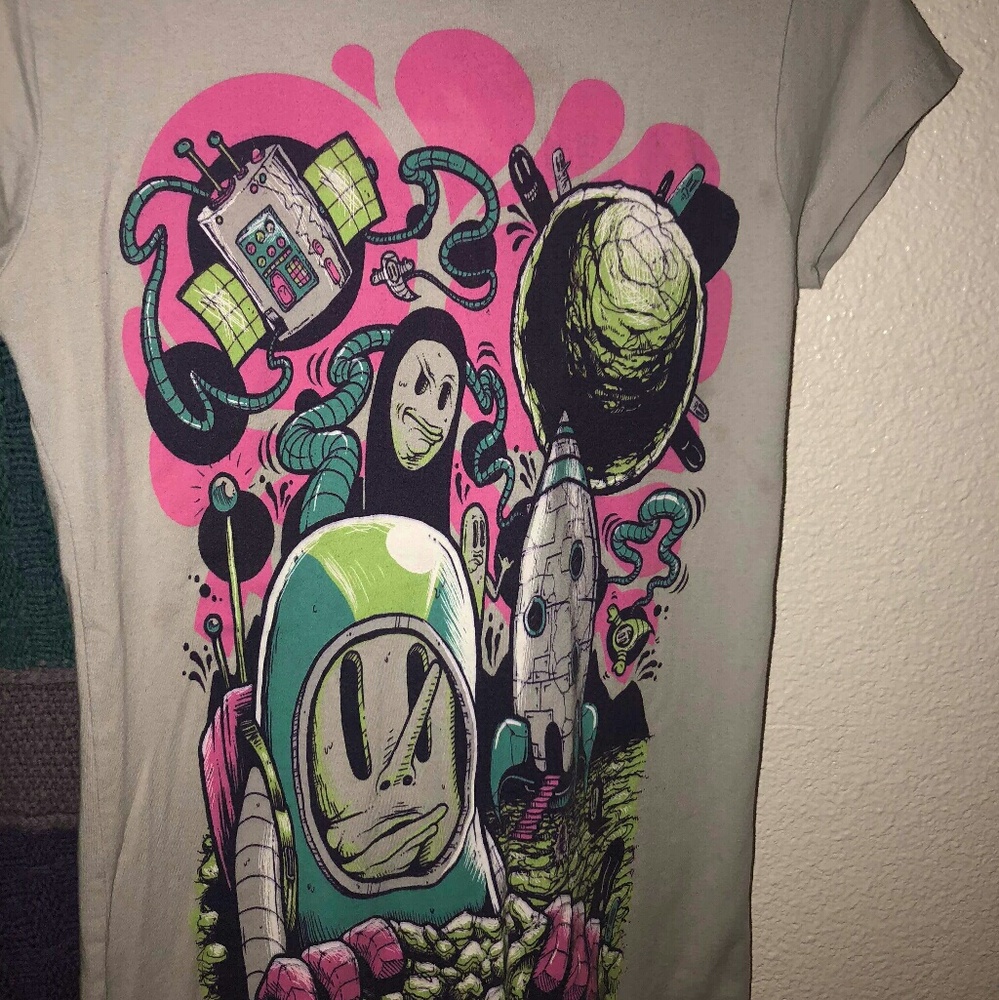Cute graphic tee